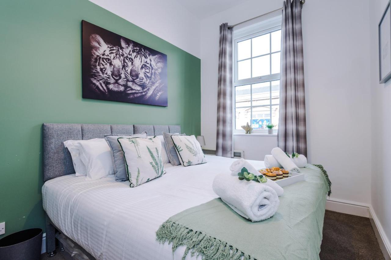 Bright 1-Bed Apartment In Chester By 53 Degrees Property, Ideal For Professionals & Couples, Great Location - Sleeps 4 Exterior photo